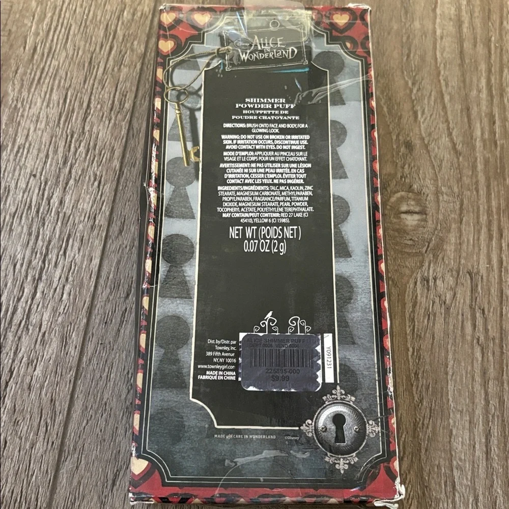 Hot Topic Deadstock Alice in Wonderland Queen of Underland Glitter Powder Puff